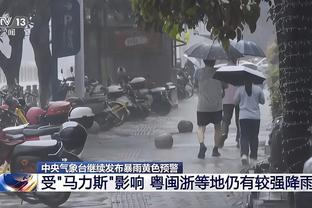 阿里纳斯谈里弗斯：雄鹿防守还那样 进攻却不如之前了